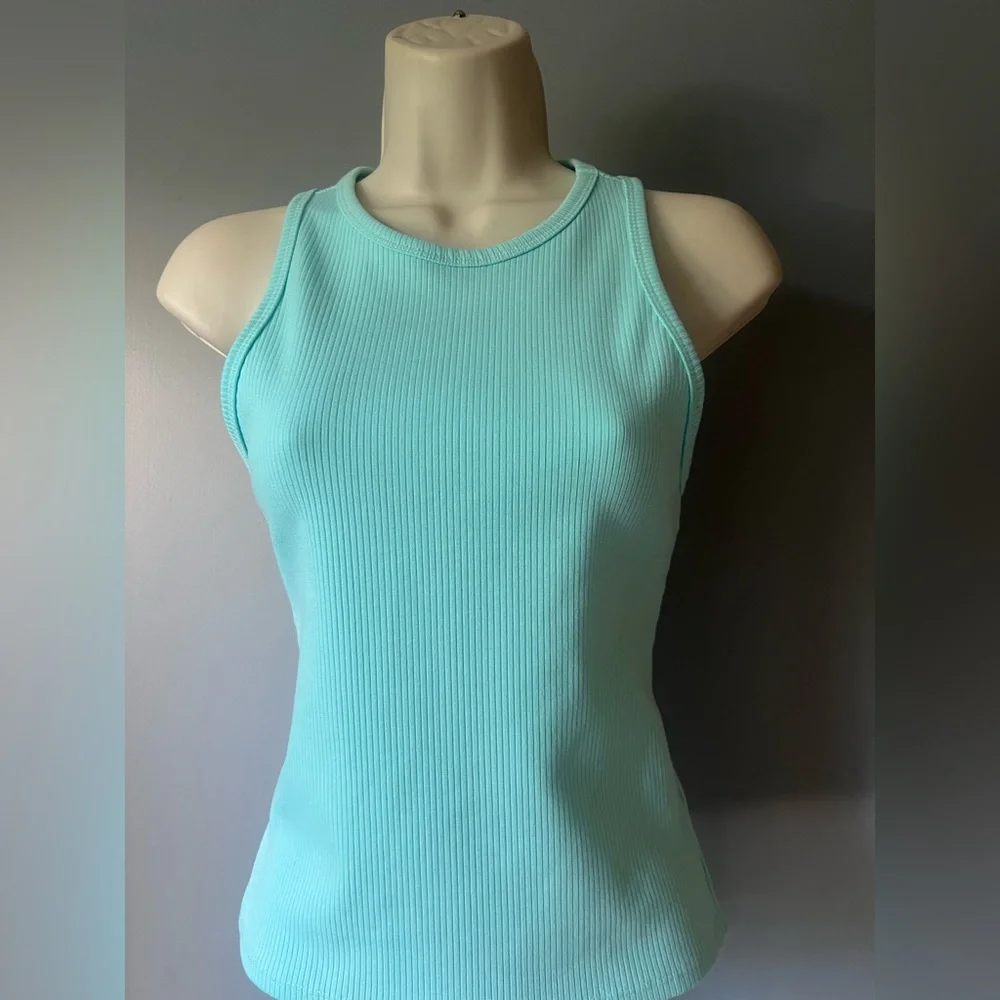 Liz & Sara Aqua Ribbed Top